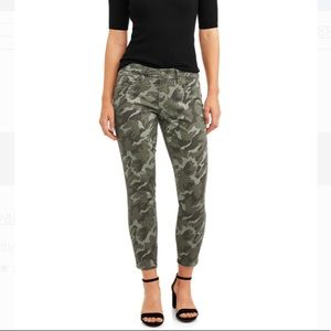 Royalty by YMI- Camo Mid- Rise Skinny Ankle (10)